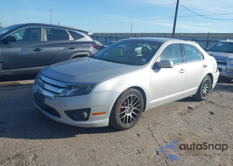 2010 Ford Fusion Se z USA, uszkodzony, nr VIN 3FAHP0HA2AR373155